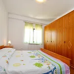 Mira Veleniki
