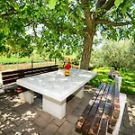 Apartment Mira Veleniki