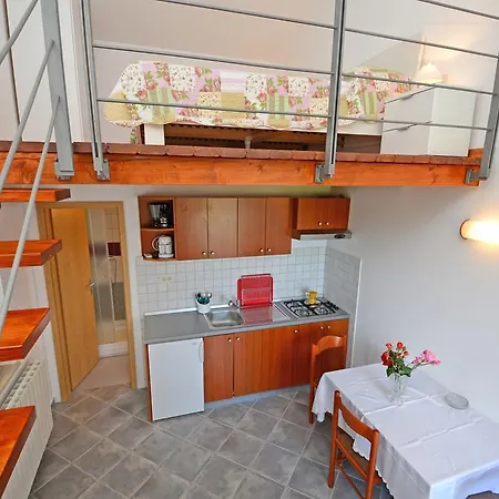 Apartment Mira
