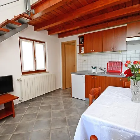 Appartement Mira Veleniki