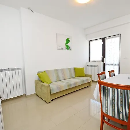 Appartement Mira Veleniki