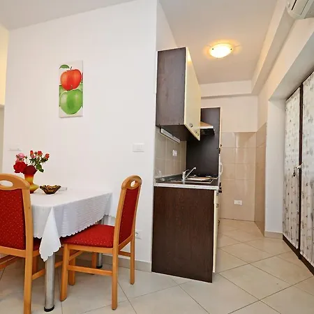 Appartement Mira Veleniki