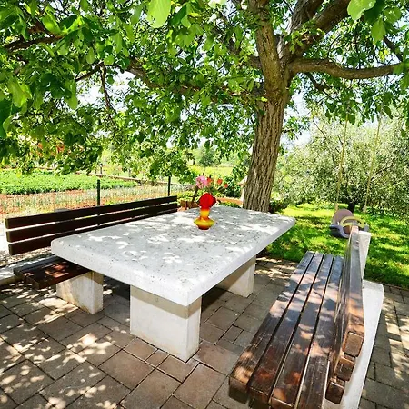 Appartement Mira Veleniki